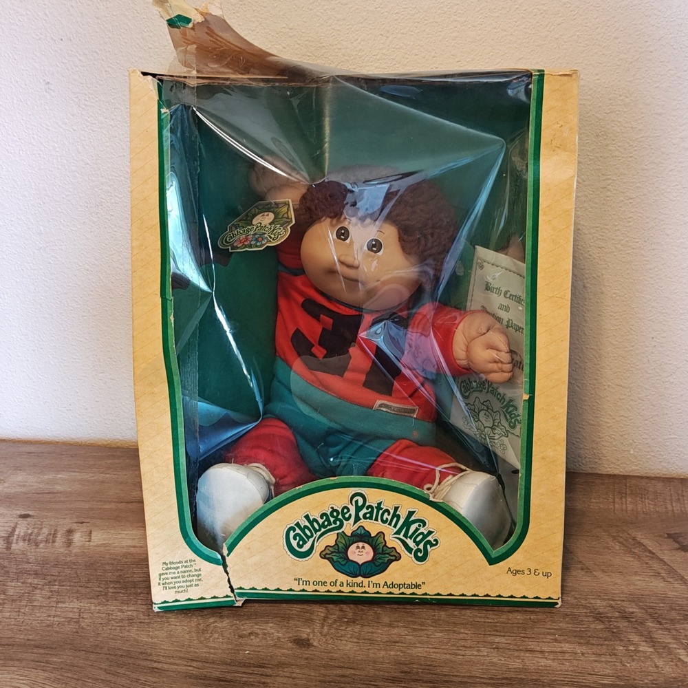 Coleco Cabbage Patch Kids Doll Barnaby Zed 1983 Red Green Sport Jersey #31 Boxed